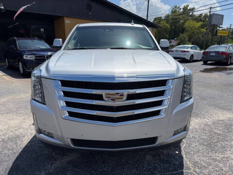 2016 Cadillac Escalade Luxury Collection