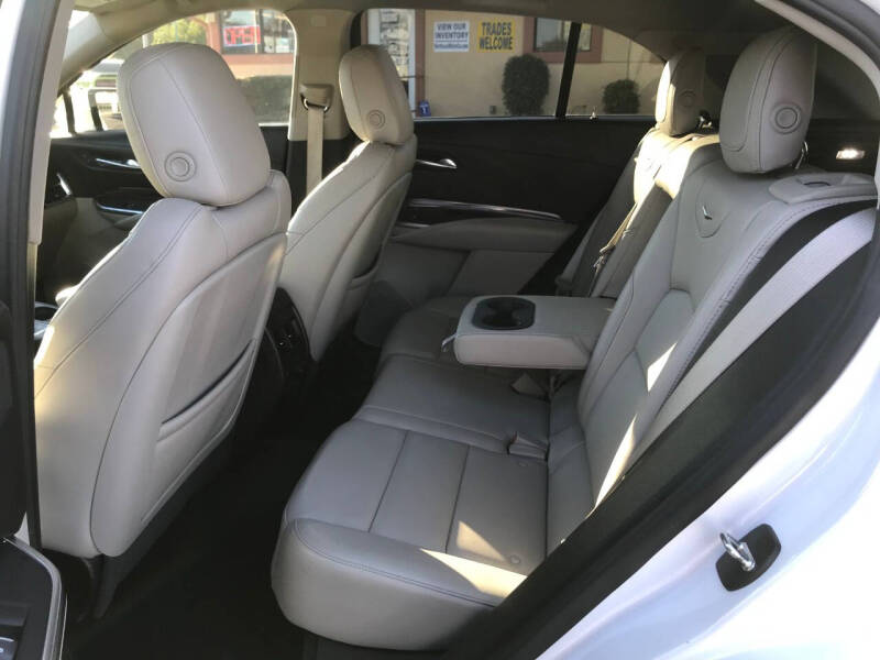 2023 Cadillac XT4 Luxury