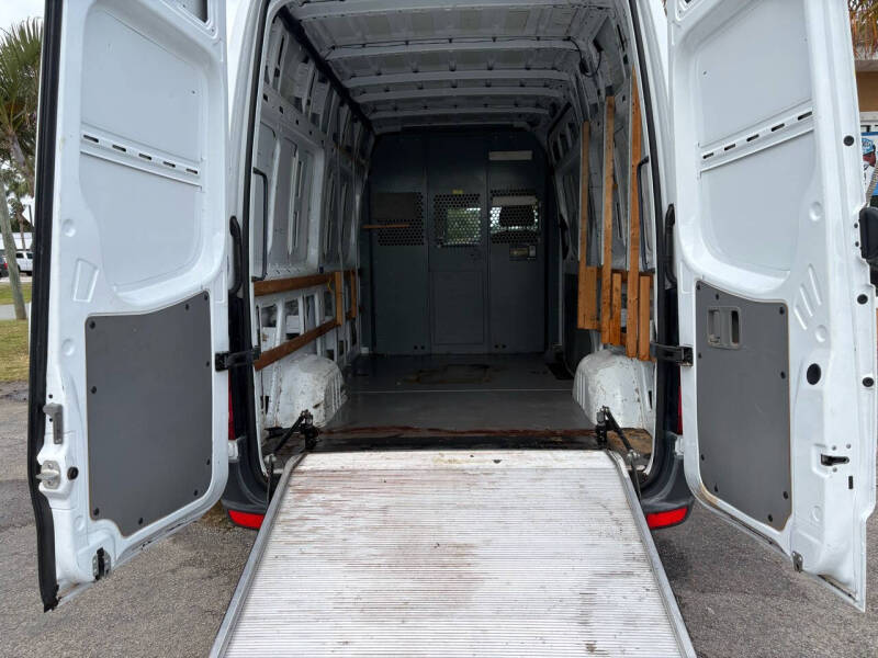 2014 Mercedes-Benz Sprinter Cargo Van Base photo 5