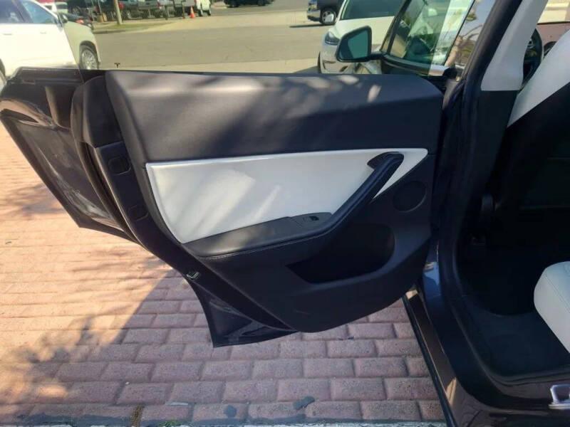 2020 Tesla Model Y Long Range