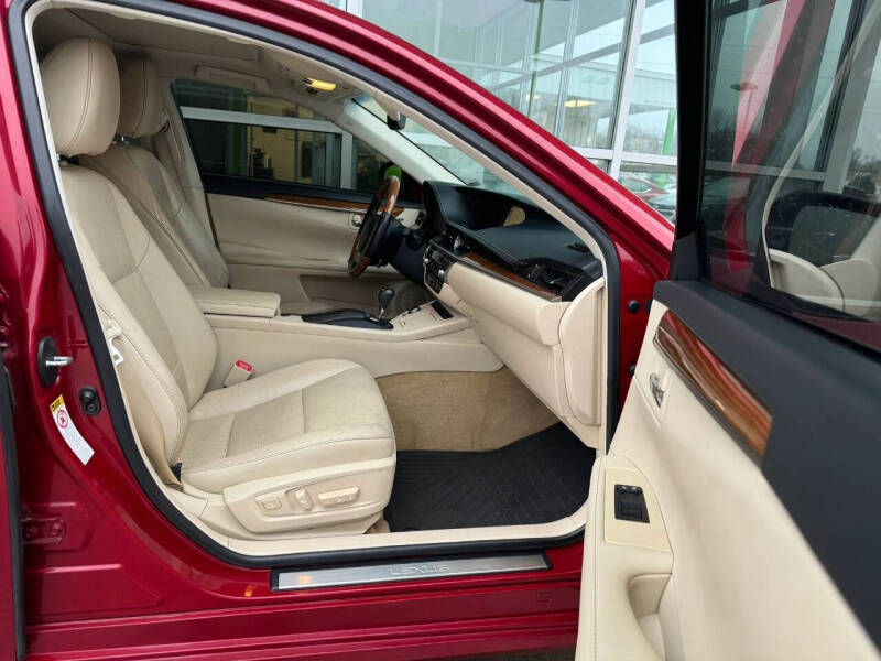 2014 Lexus ES 300h