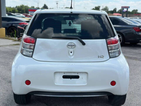 2014 Scion iQ