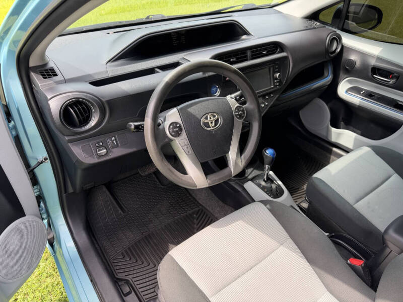 2013 Toyota Prius c Three