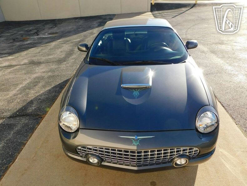 2003 Ford Thunderbird