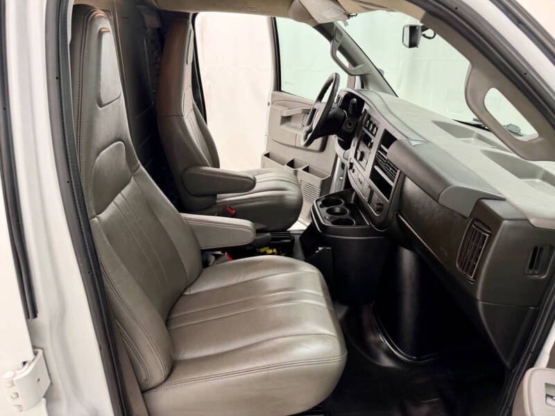 2021 Chevrolet Express 2500