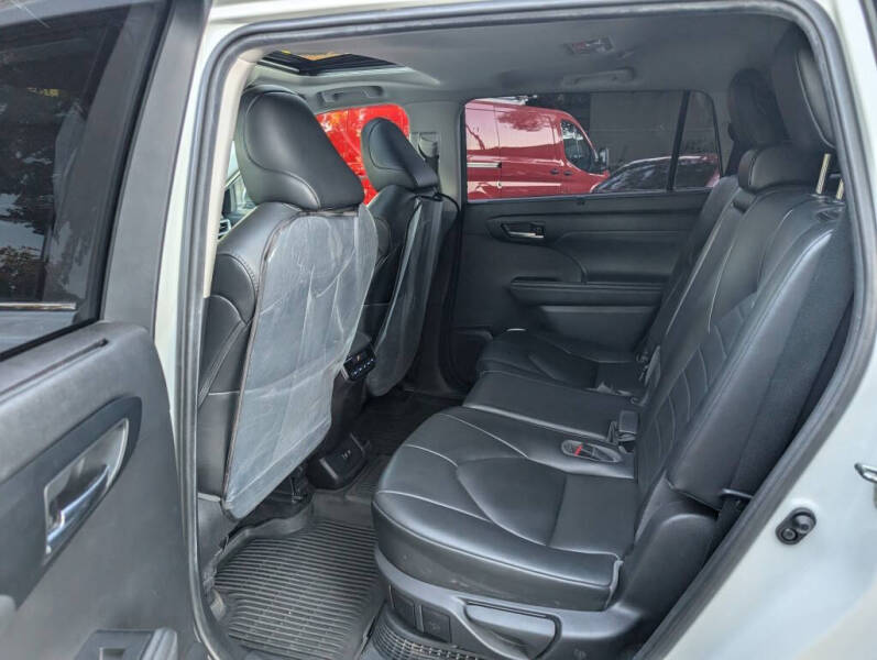 2021 Toyota Highlander Hybrid XLE