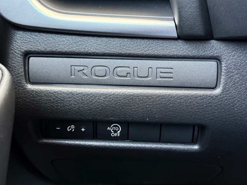 2025 Nissan Rogue S
