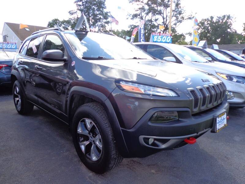 2015 Jeep Cherokee for sale at North American Credit Inc. in Waukegan IL