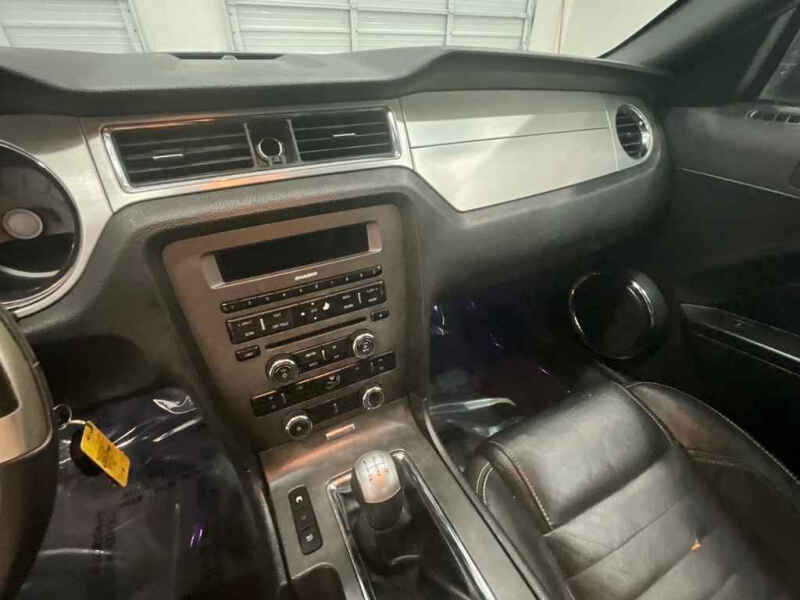 2010 Ford Mustang V6