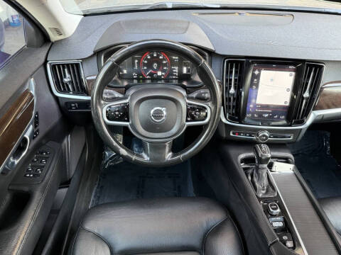 2017 Volvo S90 T5 Momentum
