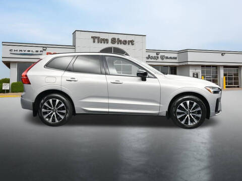 2023 Volvo XC60 B5 Plus Dark Theme