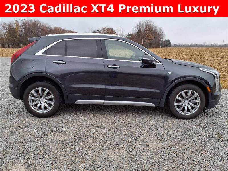2023 Cadillac XT4 Premium Luxury