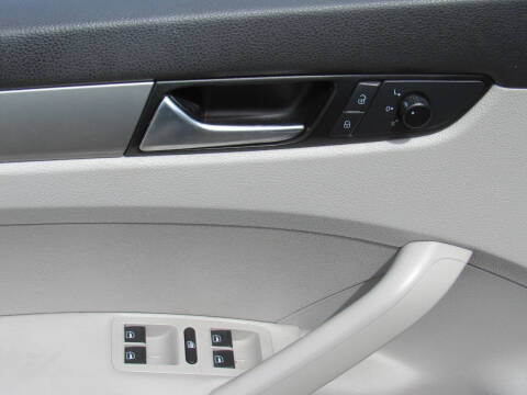 2013 Volkswagen Passat S