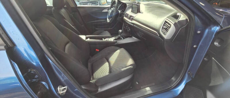 2018 Mazda MAZDA3 Sport