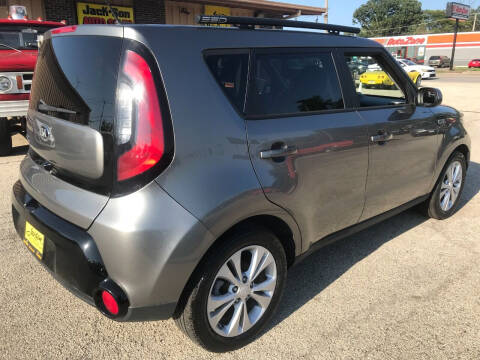 2016 Kia Soul +