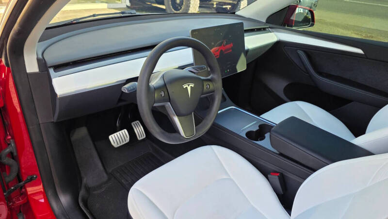 2023 Tesla Model Y Performance