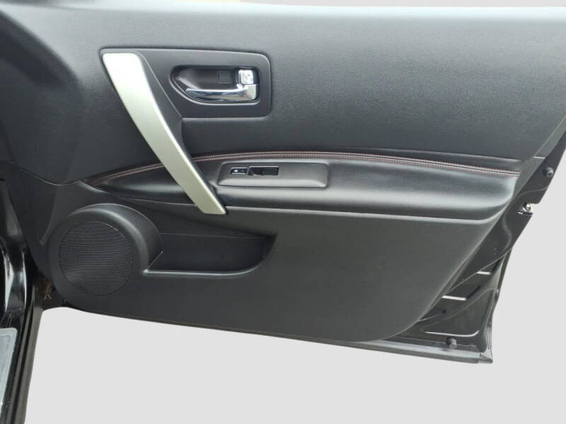2012 Nissan Rogue SV w/SL Package