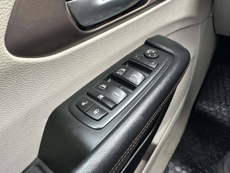 2017 Chrysler Pacifica Touring Plus