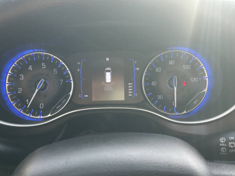 2021 Chrysler Voyager L