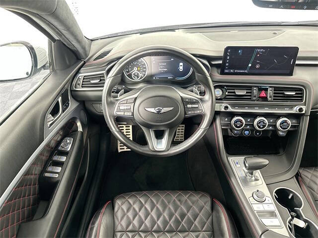 2022 Genesis G70
