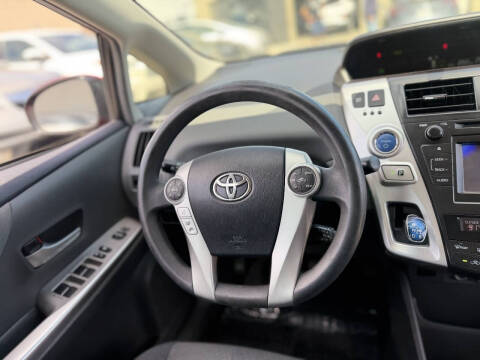 2014 Toyota Prius v Three