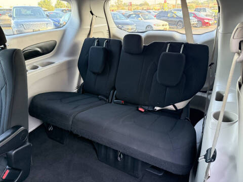 2017 Chrysler Pacifica Touring