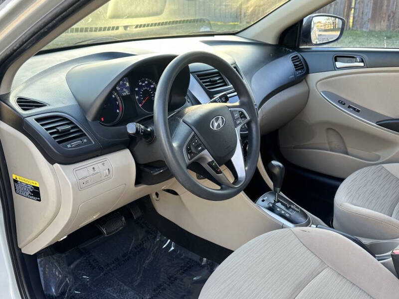 2016 Hyundai Accent SE