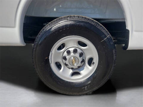 2025 Chevrolet Express 2500