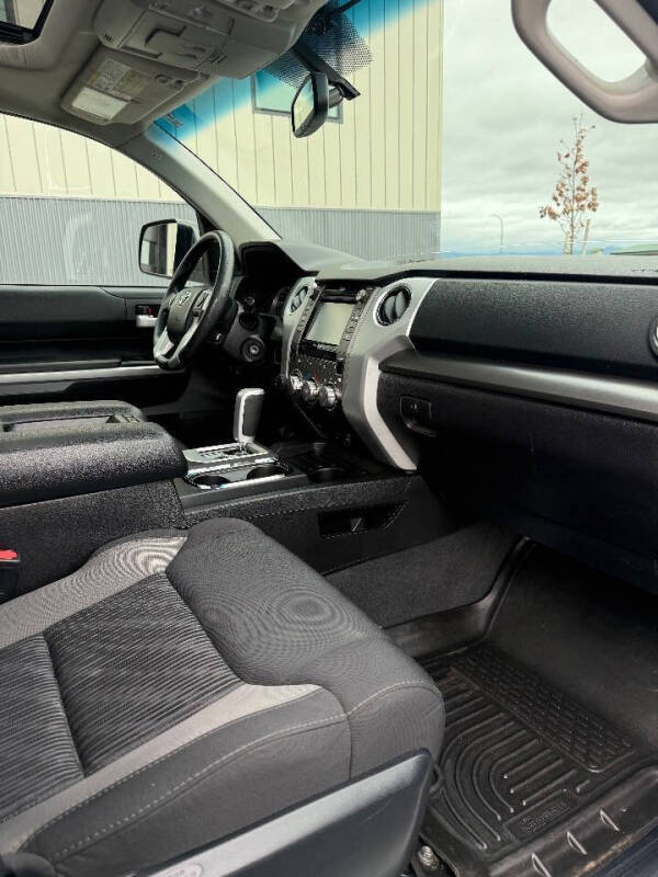 2015 Toyota Tundra SR5