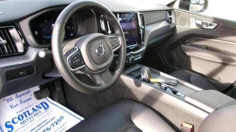 2025 Volvo XC60 B5 Core Dark Theme