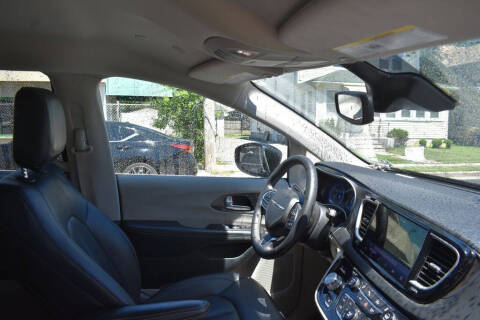 2024 Chrysler Pacifica Touring L