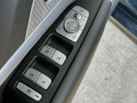 2023 Genesis G70
