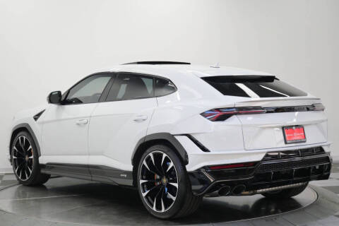 2023 Lamborghini Urus S
