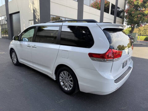 2011 Toyota Sienna