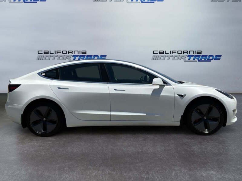 2019 Tesla Model 3 Mid Range