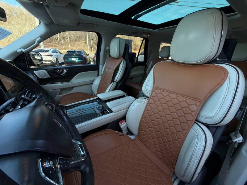 2018 Lincoln Navigator Black Label