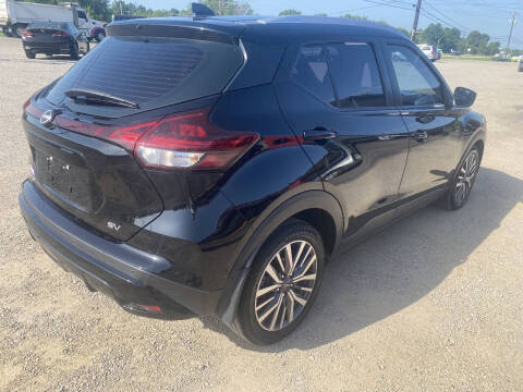 2023 Nissan Kicks SV