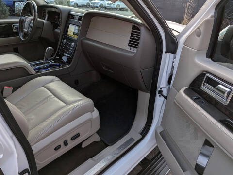 2016 Lincoln Navigator Select
