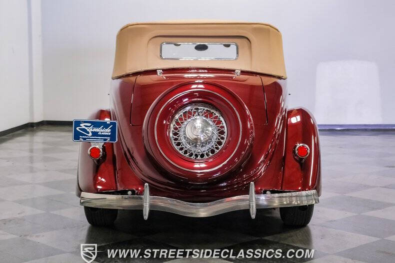 1935 Ford Cabriolet
