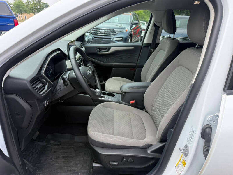2022 Ford Escape SE