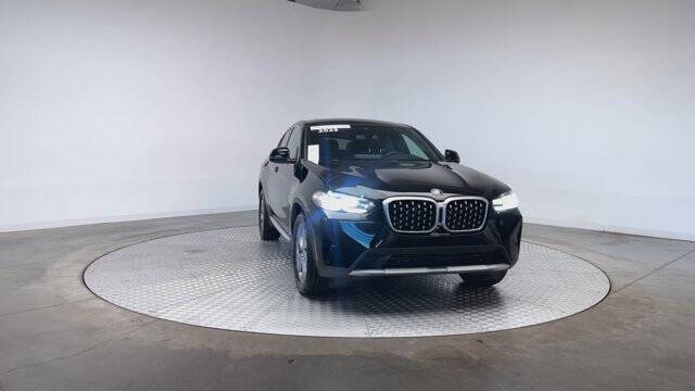 2023 BMW X4 xDrive30i