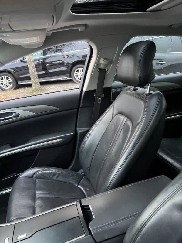 2014 Lincoln MKZ Hybrid