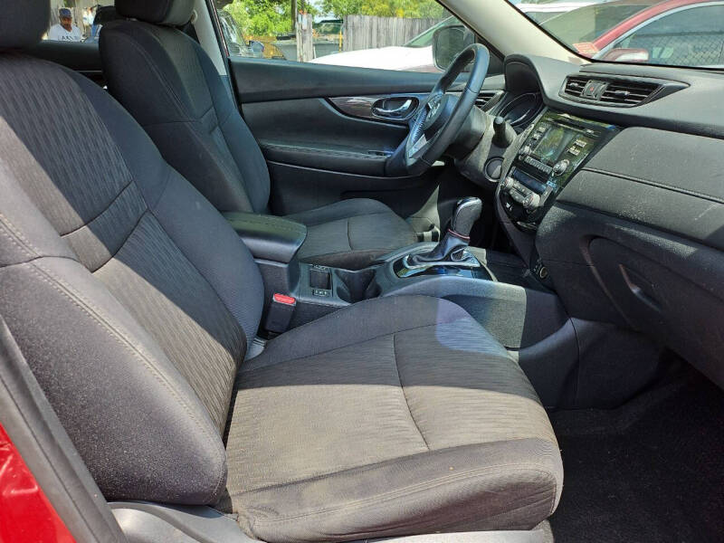 2017 Nissan Rogue SV