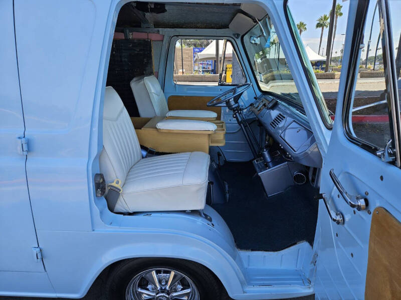 1961 Ford Econoline