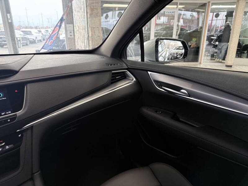 2025 Cadillac XT5 Luxury