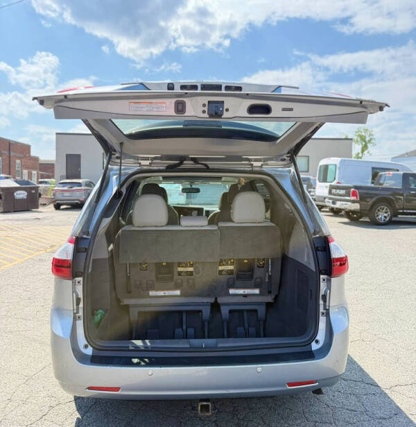 2015 Toyota Sienna