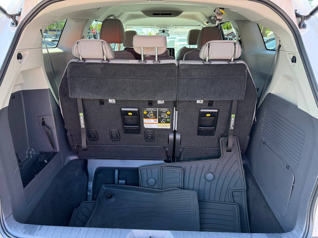 2022 Toyota Sienna 28