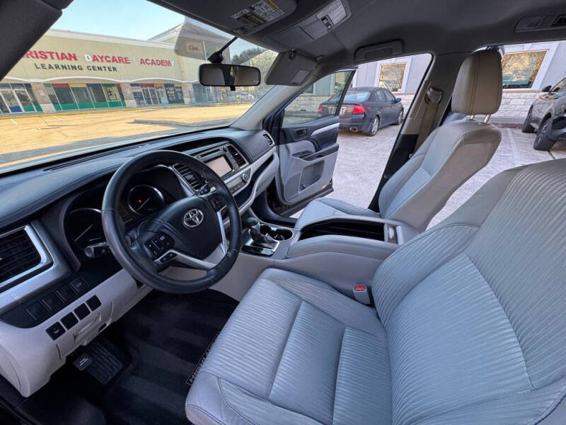 2014 Toyota Highlander LE