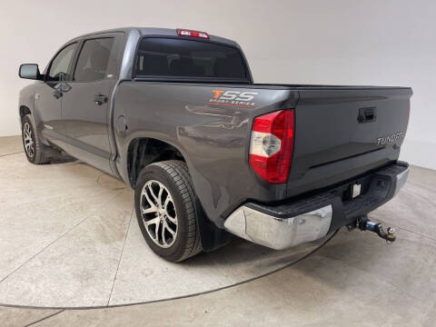 2018 Toyota Tundra SR5