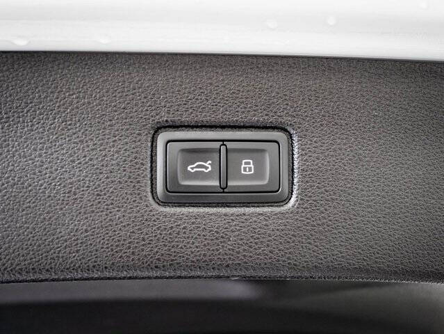 2022 Audi Q7 quattro Premium Plus 55 TFSI